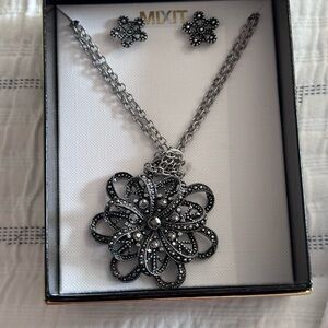 Mixit Black and Silver Floral Necklace Set